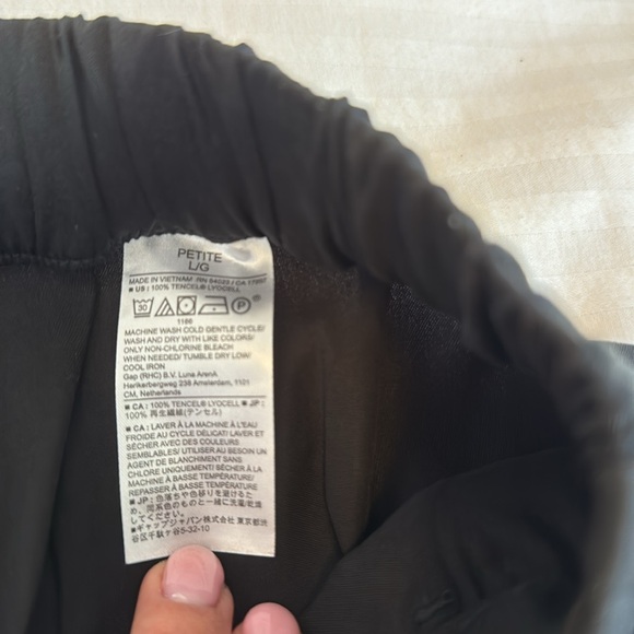 Banana Republic Black Cargo Joggers - L Petite - Picture 5 of 11